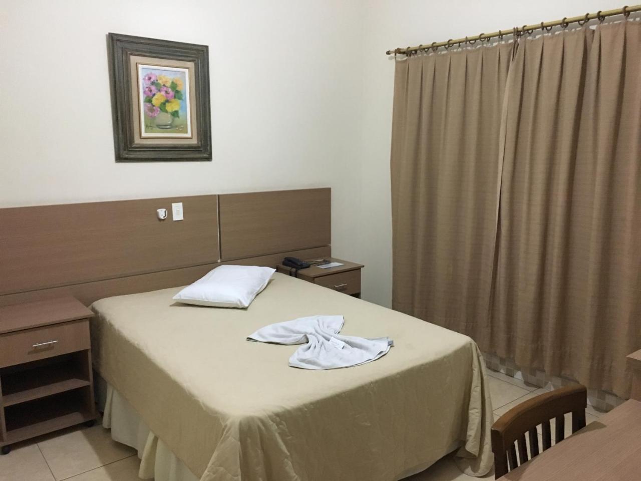 Hotel Vila Rica Alfenas Kültér fotó